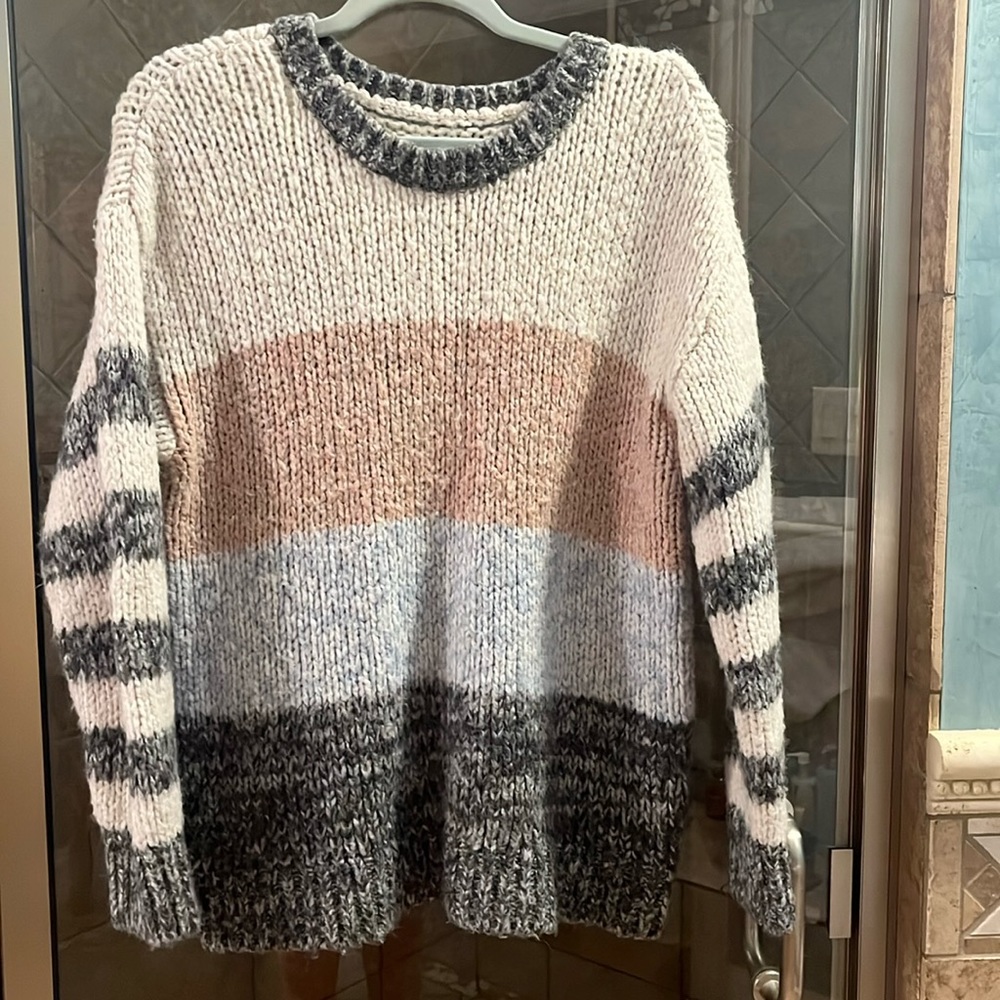 Multi color sweater: khaki, cream, baby blue,charcoal grey/black. Not worn much